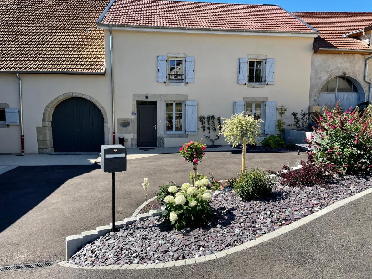 Chez La Rose Luxueuse Cottage Avec Jacuzzi Rouvres-la-Chetive Exterior photo